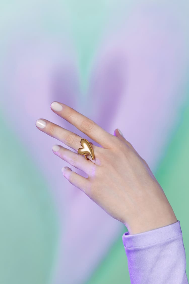 Anello d'amore in oro a forma di cuore