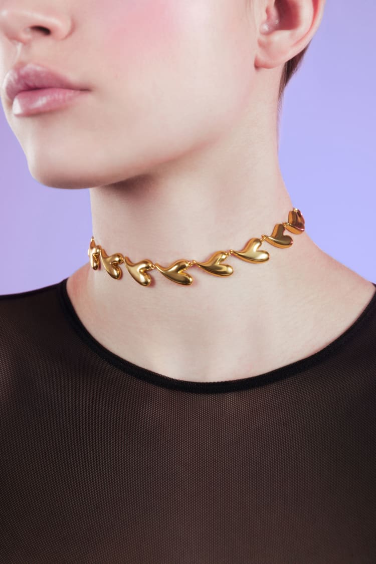 Choker con cuore in oro