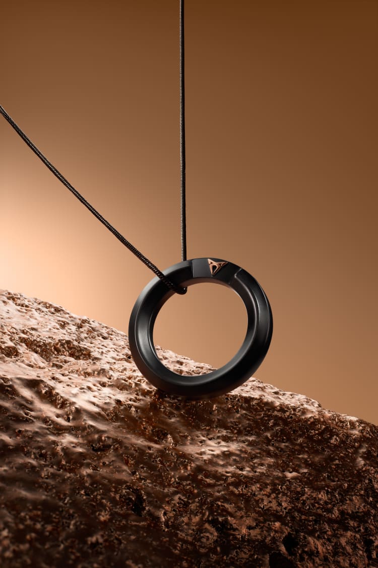 MAM | CUPRA テクニカルリング、ルテニウムと銅のディテール