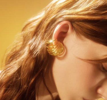 Anillo de oro en espiral