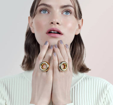 Goldener Donut-Ring