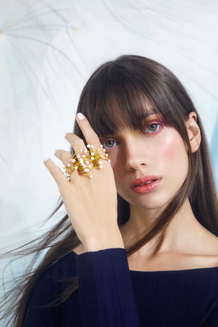 Mini Pearls Hand Jewelry