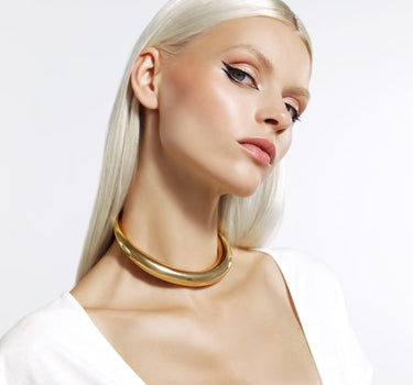 Gold Round Minimalist Choker Necklace