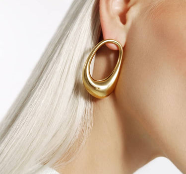 large gold hoop earrings