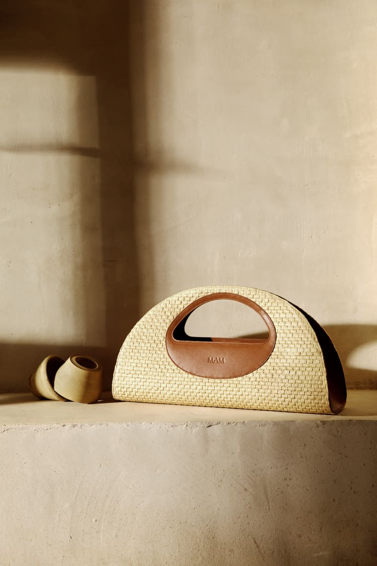 Bolso de mano de rafia