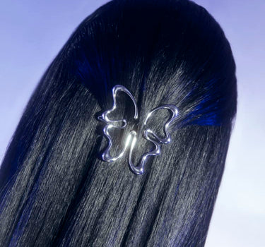 Pinza para el cabello con forma de mariposa en plata