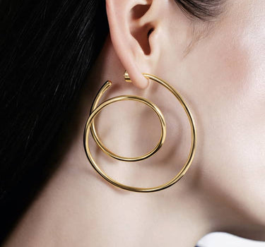 pendientes en espiral de oro