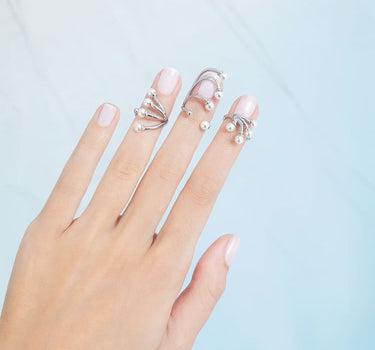Silbernes Nagelring-Set mit Mini-Perlen