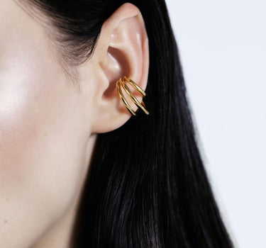 ear cuff en forma de espiral en oro