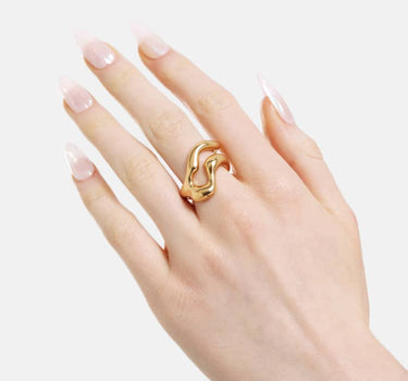 anillo de forma libre de oro
