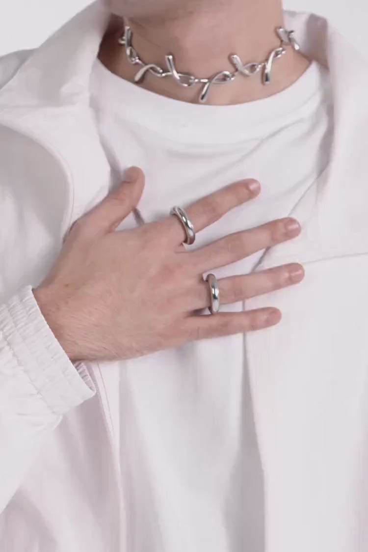 Bague épurée argentée pour homme