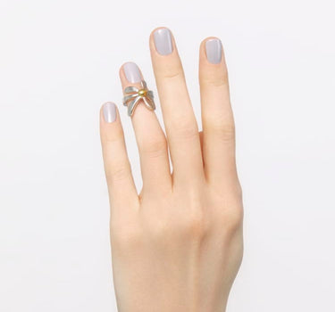 Daisy flower midi ring with silver petals