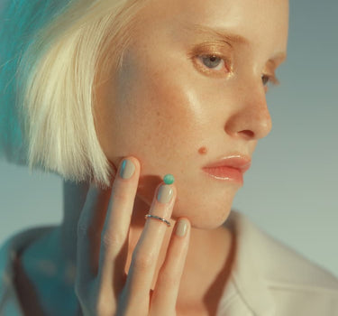 Silver midi ring with green fluorite