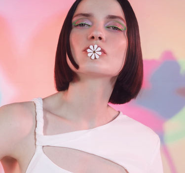 flower ring in gold and white