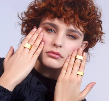 square ring gold