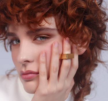 Square ring cuffs in gold